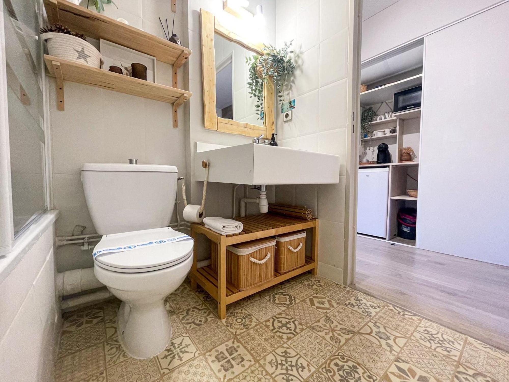 Apartamento Ideal Para Parejas En Enveitg Exterior photo