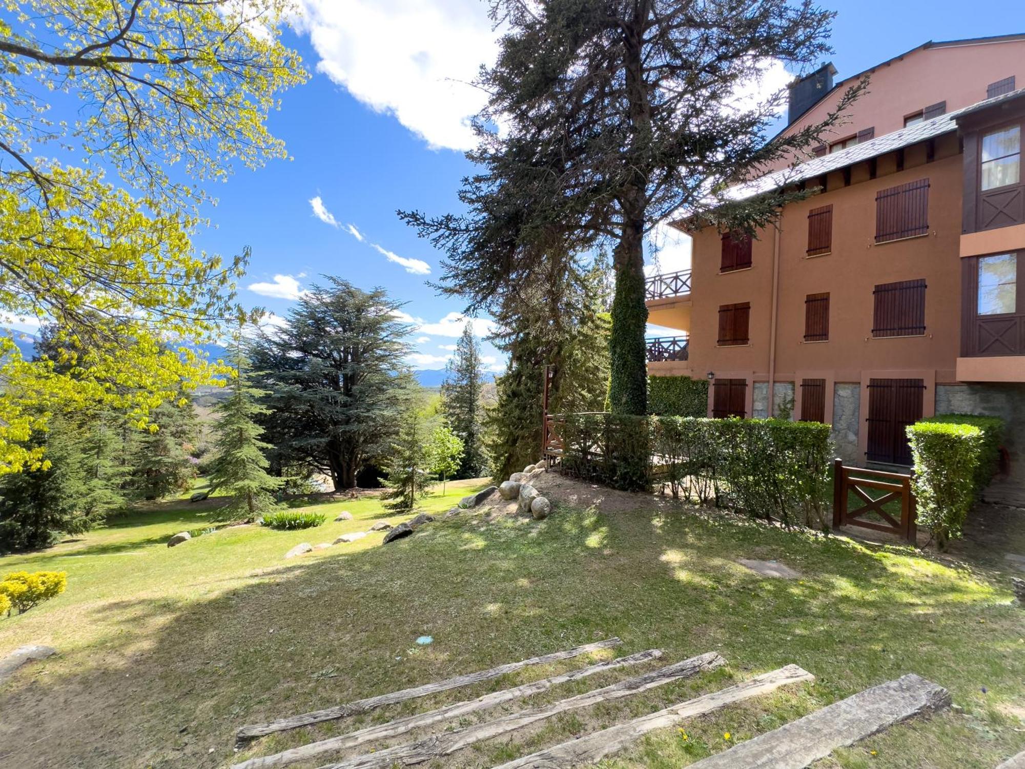 Apartamento Ideal Para Parejas En Enveitg Exterior photo